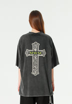 Camiseta de corte regular lavada con logo infinito y cruz bordada | MWM [PS_COLORS:BLACK]