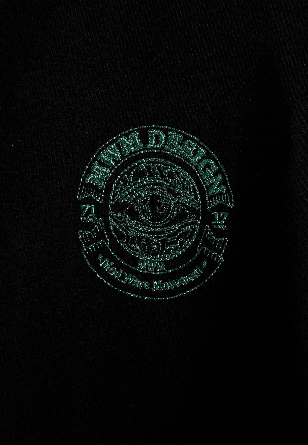 Camiseta de corte regular con motivo Eye MWM bordado en pecho y espalda | MWM [PS_COLORS:BLACK]