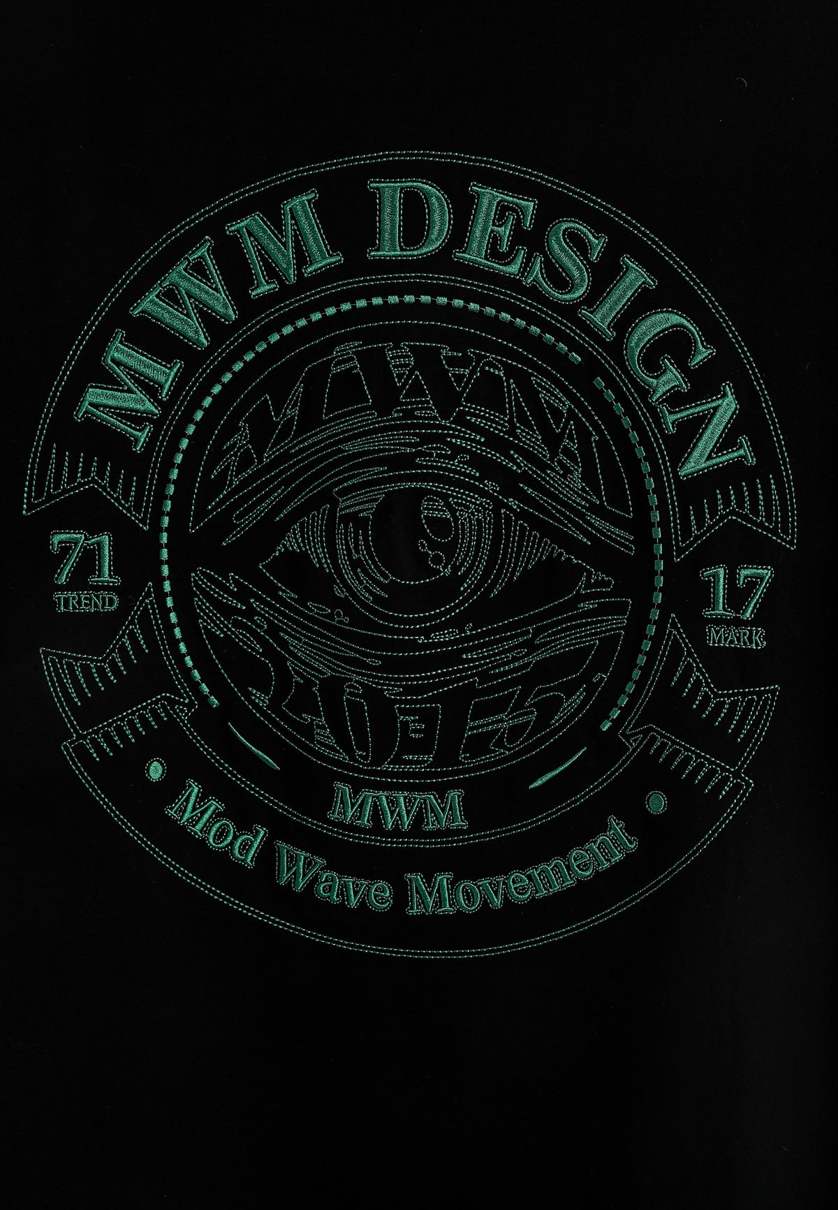 Camiseta de corte regular con motivo Eye MWM bordado en pecho y espalda | MWM [PS_COLORS:BLACK]