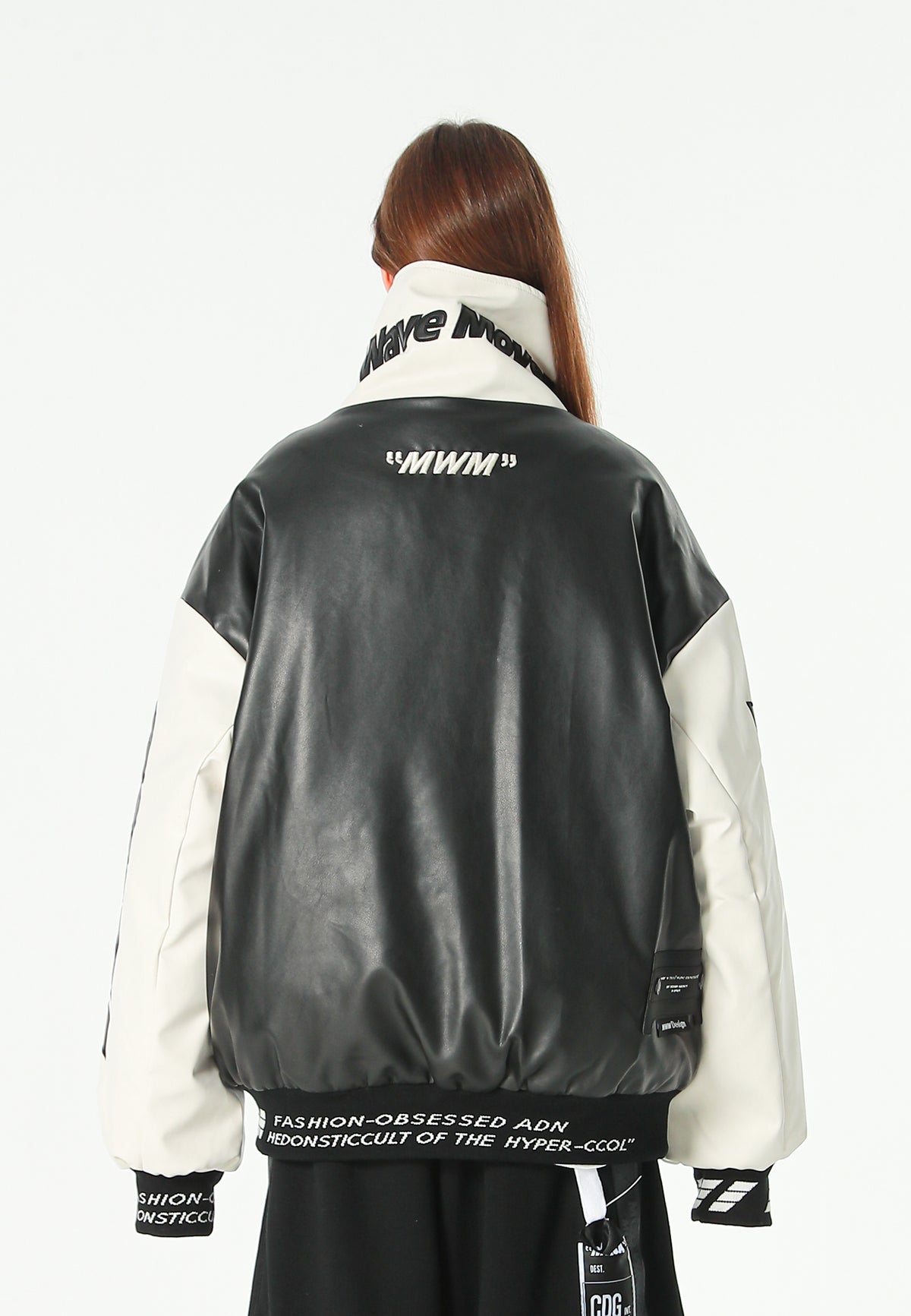 Chaqueta Iconic Logos efecto piel colorblock con cuello alto y cuatro bolsillos | MWM [PS_COLORS:BLACK]