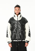 Chaqueta Iconic Logos efecto piel colorblock con cuello alto y cuatro bolsillos | MWM [PS_COLORS:BLACK]
