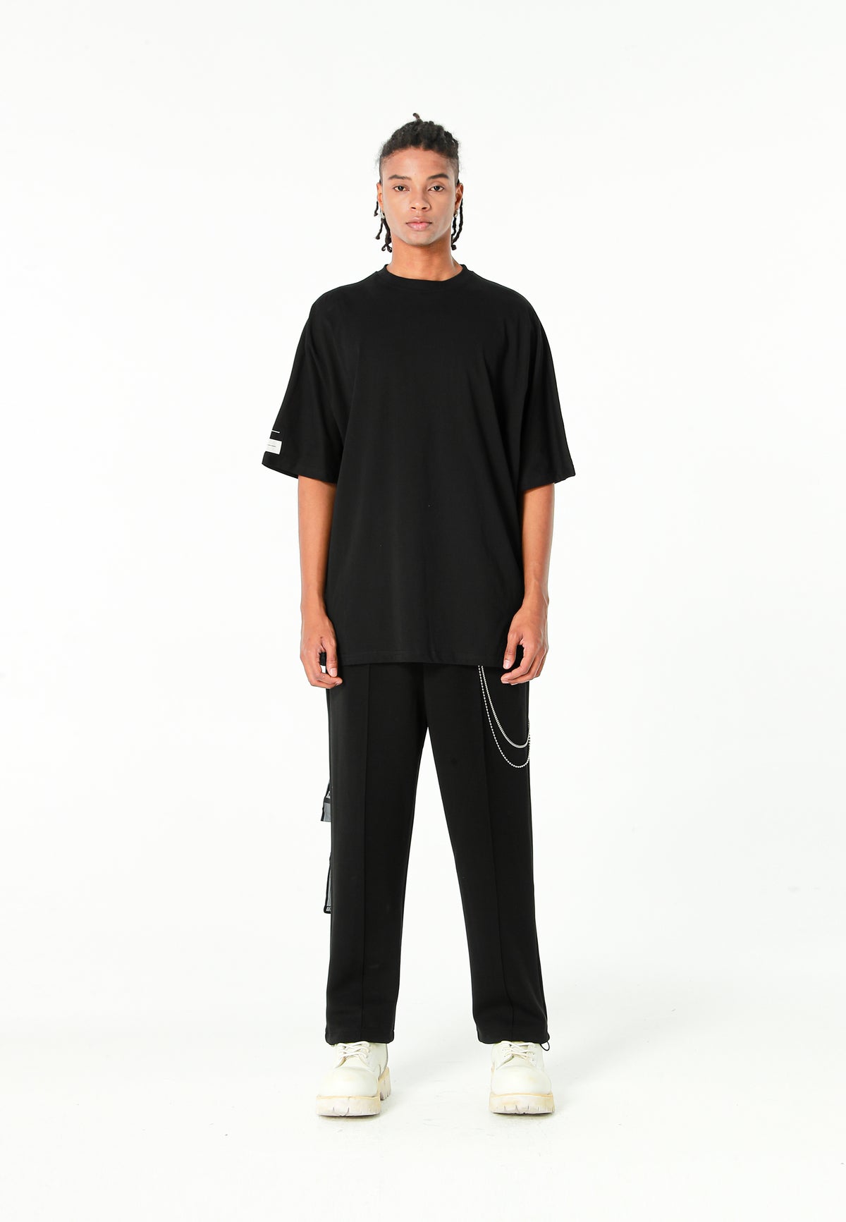 Camiseta oversize Iconic Logo con bordado Mod Wave Movement en hombros y espalda | MWM [PS_COLORS:BLACK]