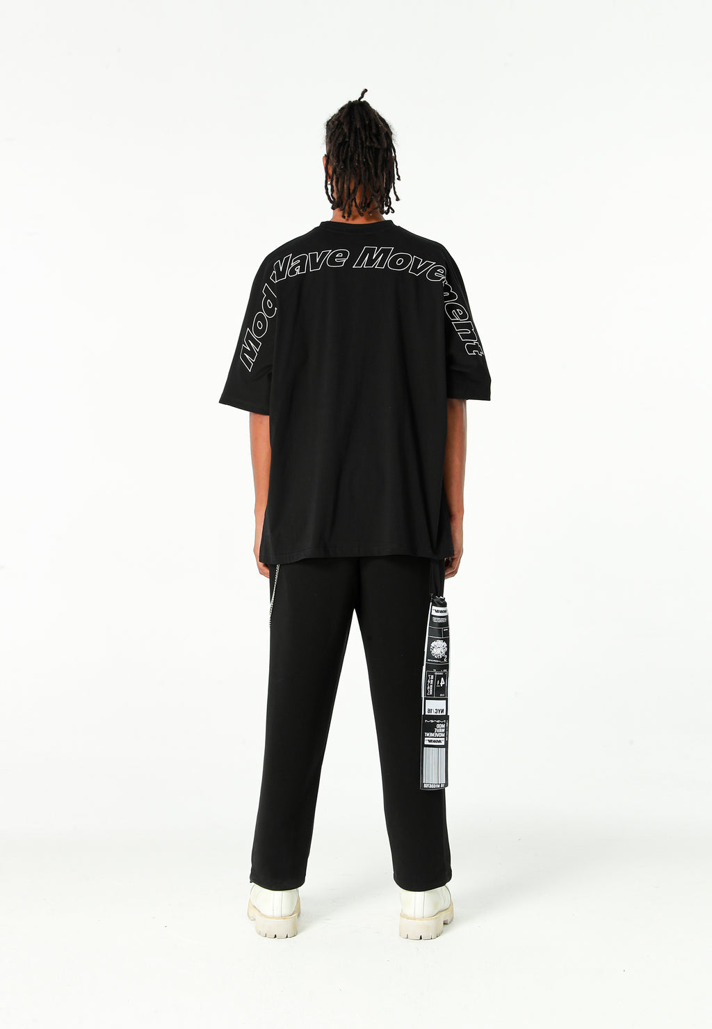 Camiseta oversize Iconic Logo con bordado Mod Wave Movement en hombros y espalda | MWM [PS_COLORS:BLACK]