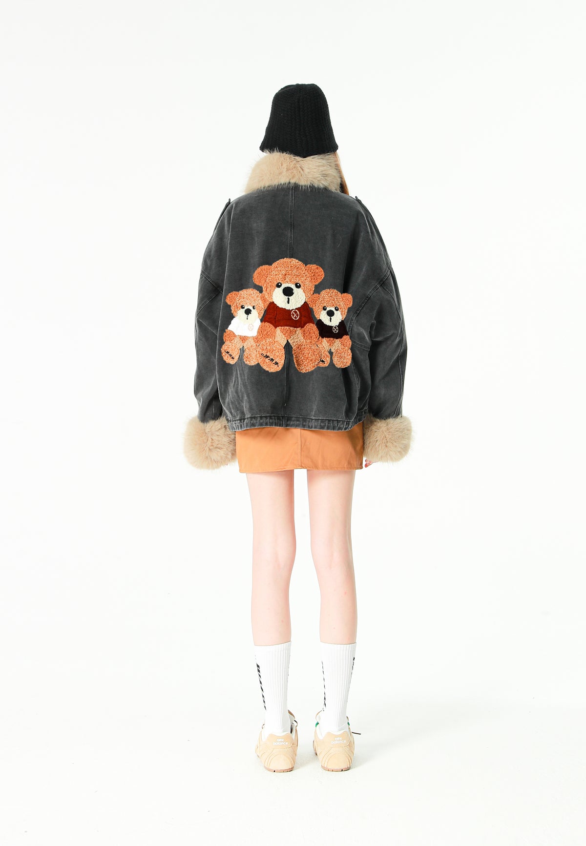 Chaqueta vaquera de mujer TEDDY con cuello y puños de pelo y parche Teddy en la espalda | MWM [PS_COLORS:BLACK]