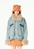 Chaqueta vaquera de mujer TEDDY con cuello y puños de pelo y parche Teddy en la espalda | MWM [PS_COLORS:DENIM]