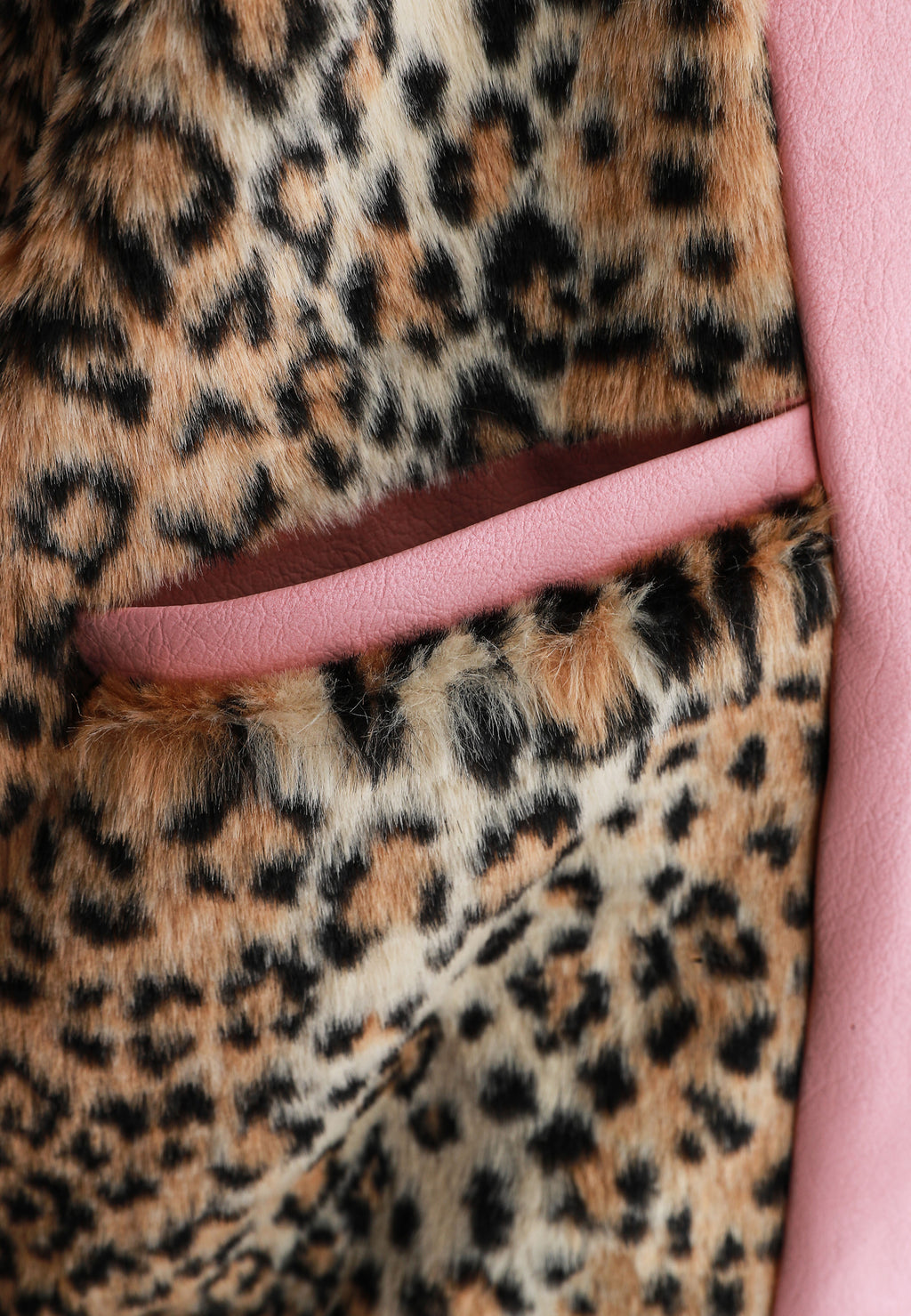 Chaqueta Harrington TEDDY efecto piel con parche Teddy de canvas y forro animal print | MWM [PS_COLORS:PINK]