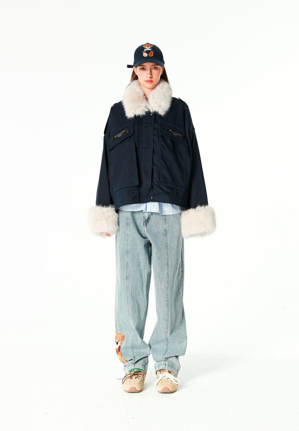 Chaqueta de mujer TEDDY de canvas con cuello y puños de pelo y parche Teddy en la espalda | MWM [PS_COLORS:NAVY]