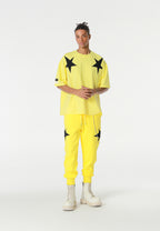 Camiseta Wings de corte relajado con estrellas frontales y doble parche de alas en la espalda | MWM [PS_COLORS:YELLOW]