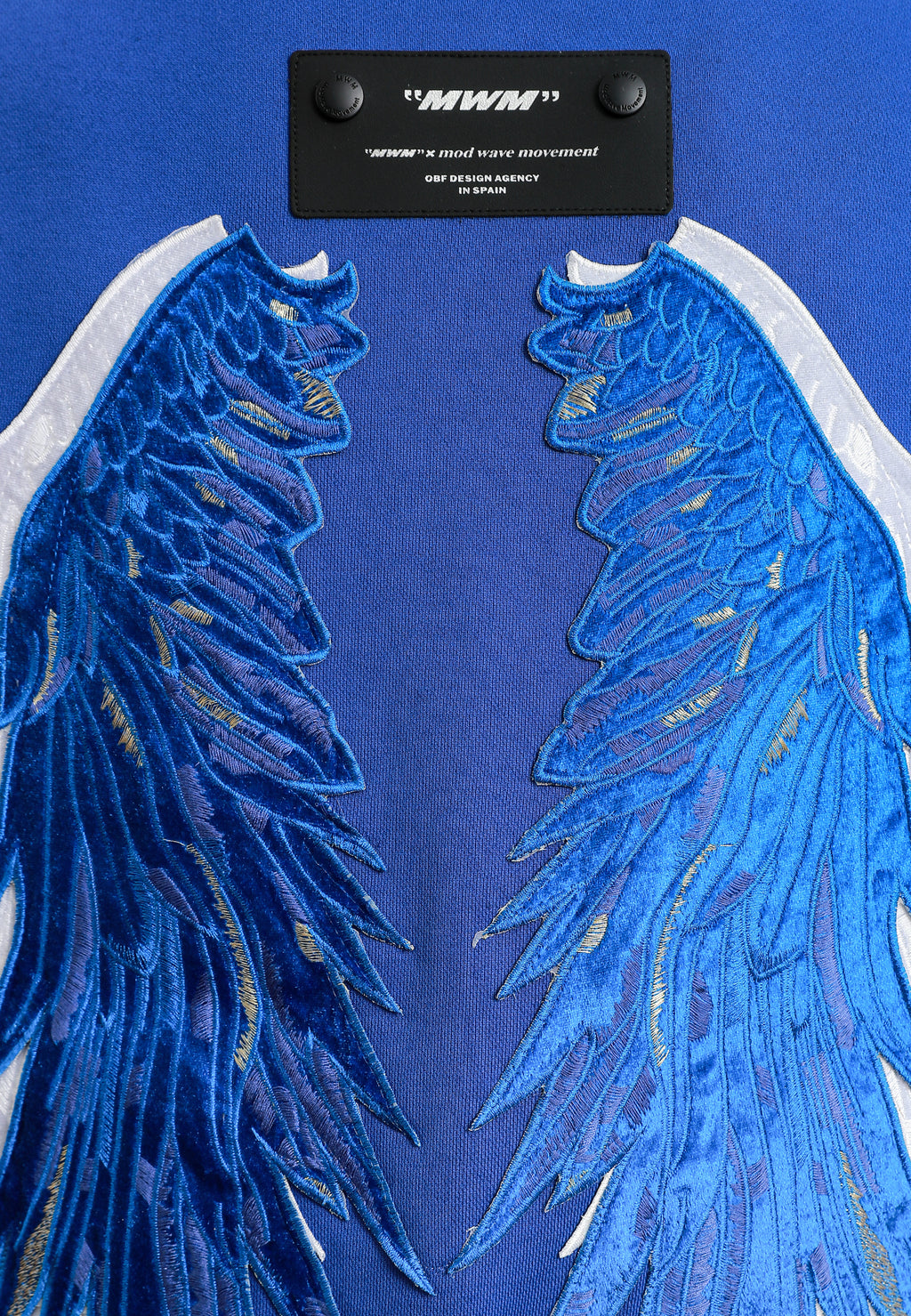 Sudadera de niño Wings de corte relajado con estrellas frontales y doble parche de alas en la espalda | MWM [PS_COLORS:BLUE]