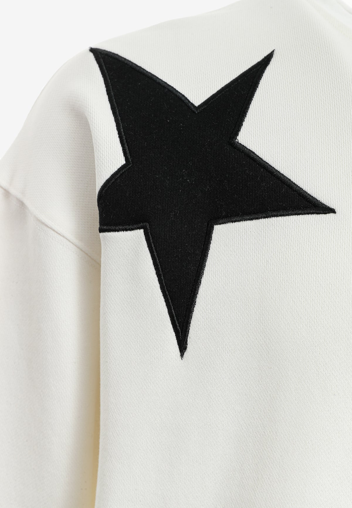 Sudadera de niño Wings de corte relajado con estrellas frontales y doble parche de alas en la espalda | MWM [PS_COLORS:UNASSIGNED]