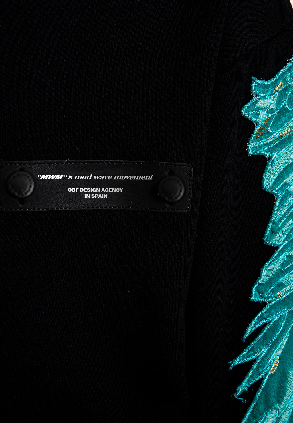 Sudadera con capucha de alas bordadas | MWM