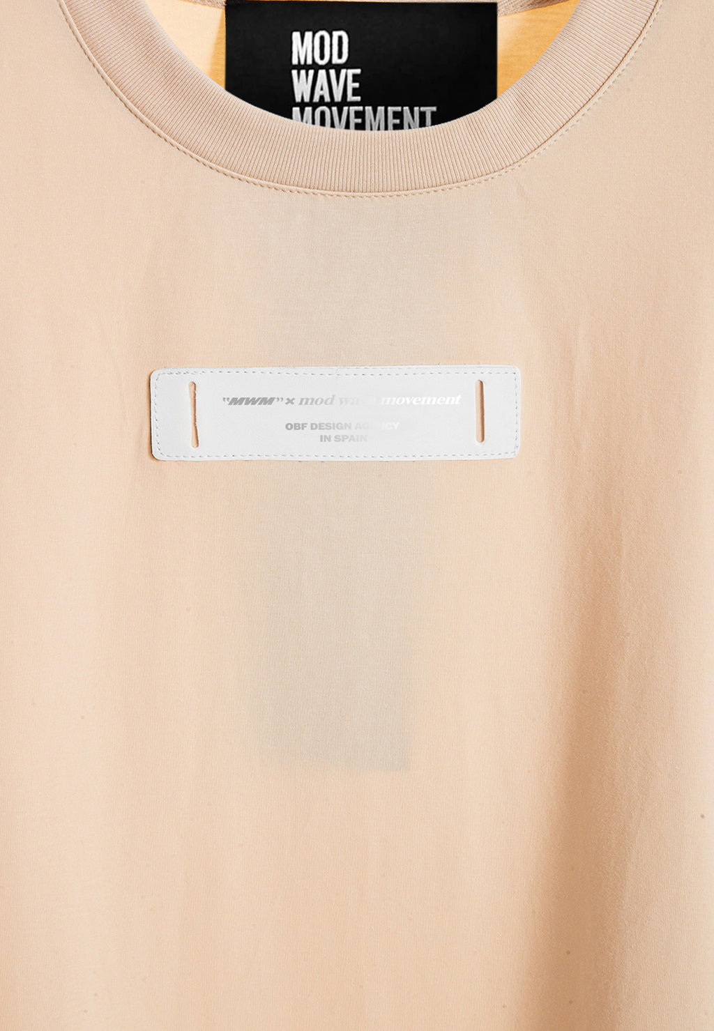 Camiseta con alas bordadas | MWM