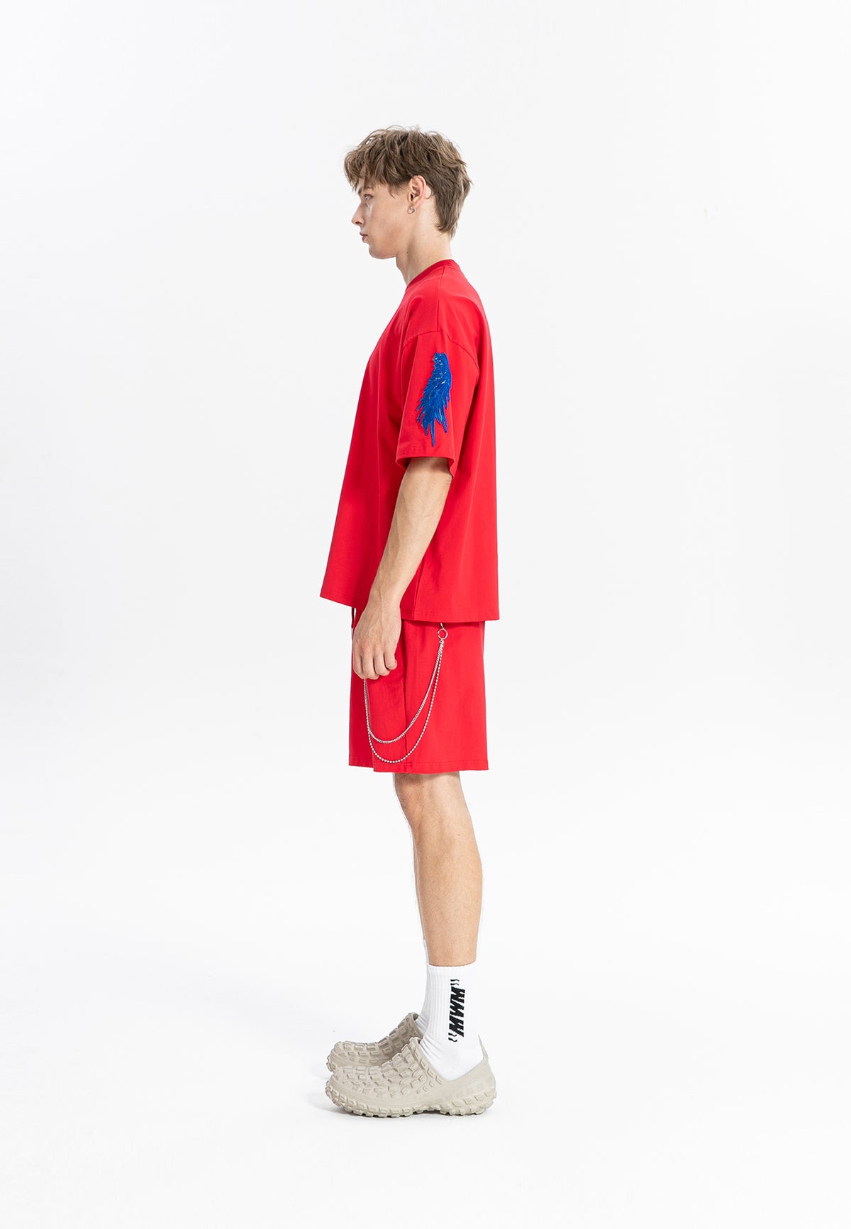 Camiseta con alas bordadas | MWM