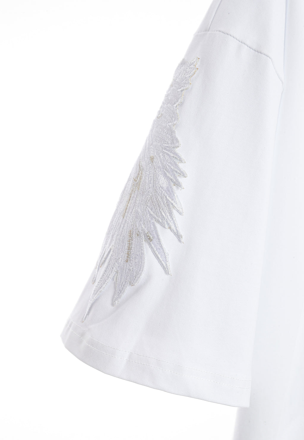 Camiseta de alas bordadas | MWM