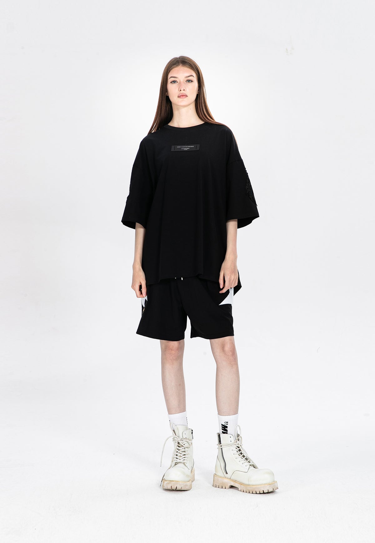 Camiseta de alas bordadas | MWM