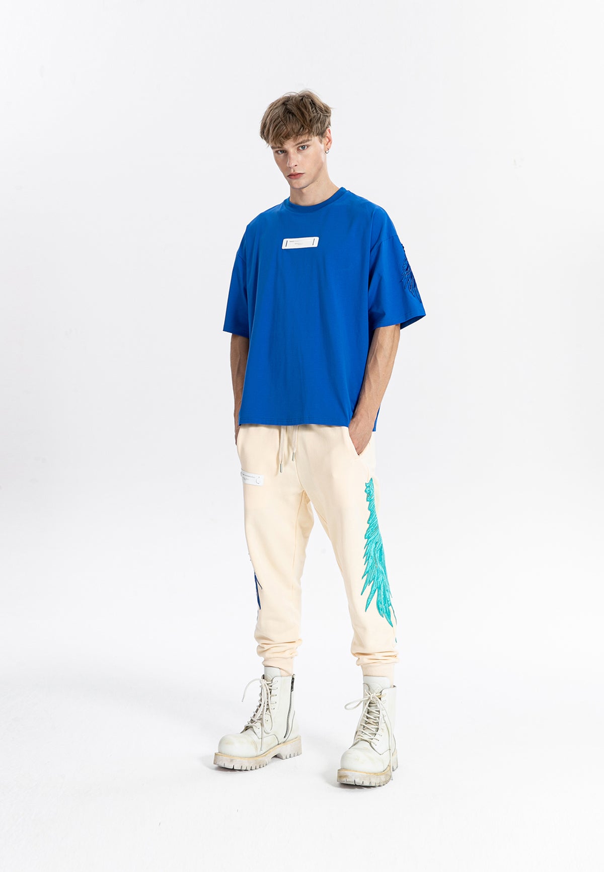 Camiseta de alas bordadas | MWM