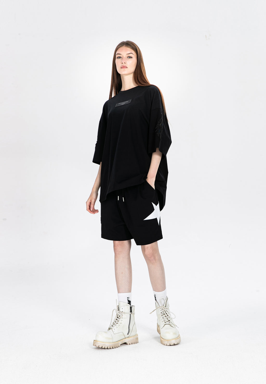 Camiseta de alas bordadas | MWM