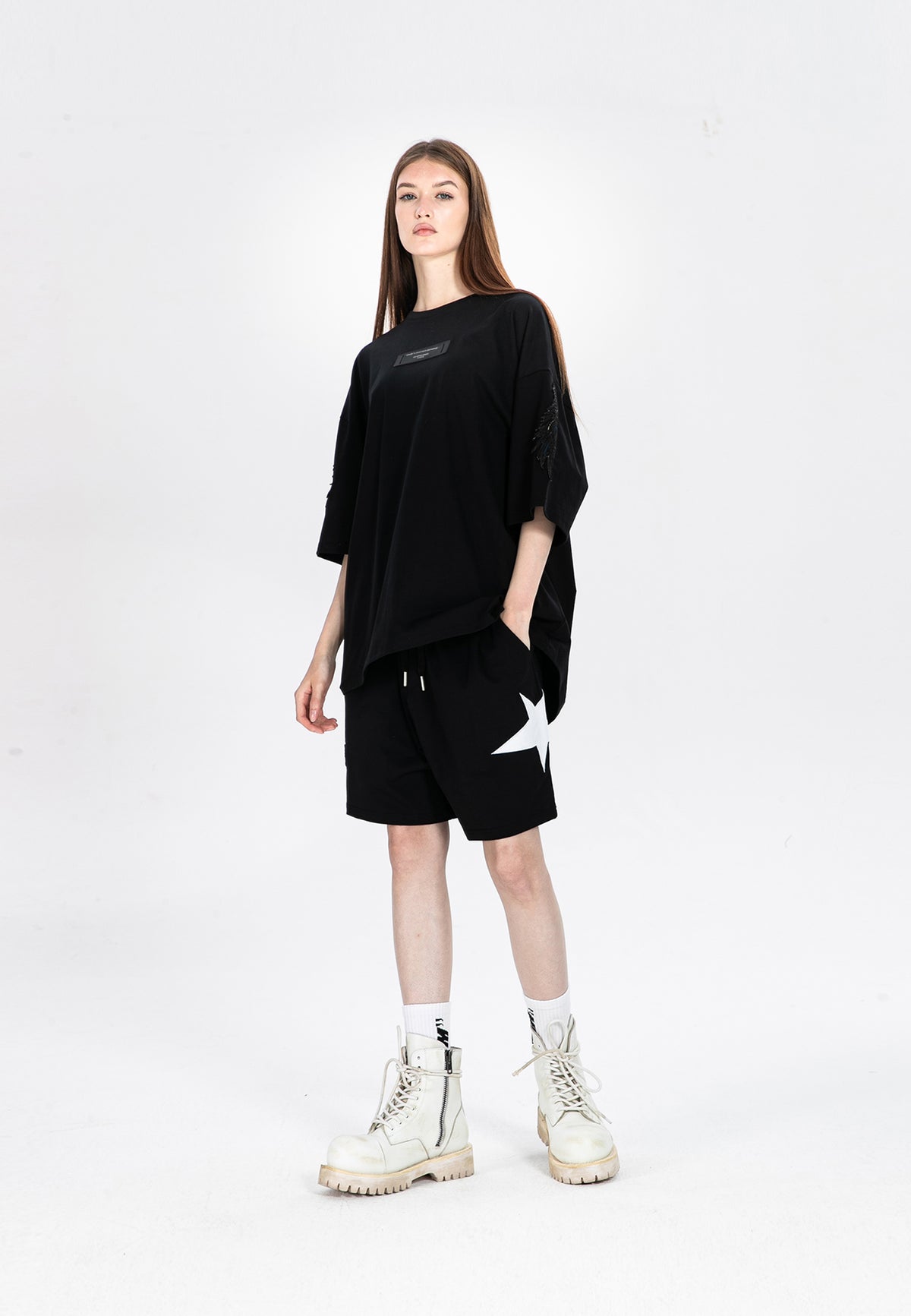Camiseta de alas bordadas | MWM