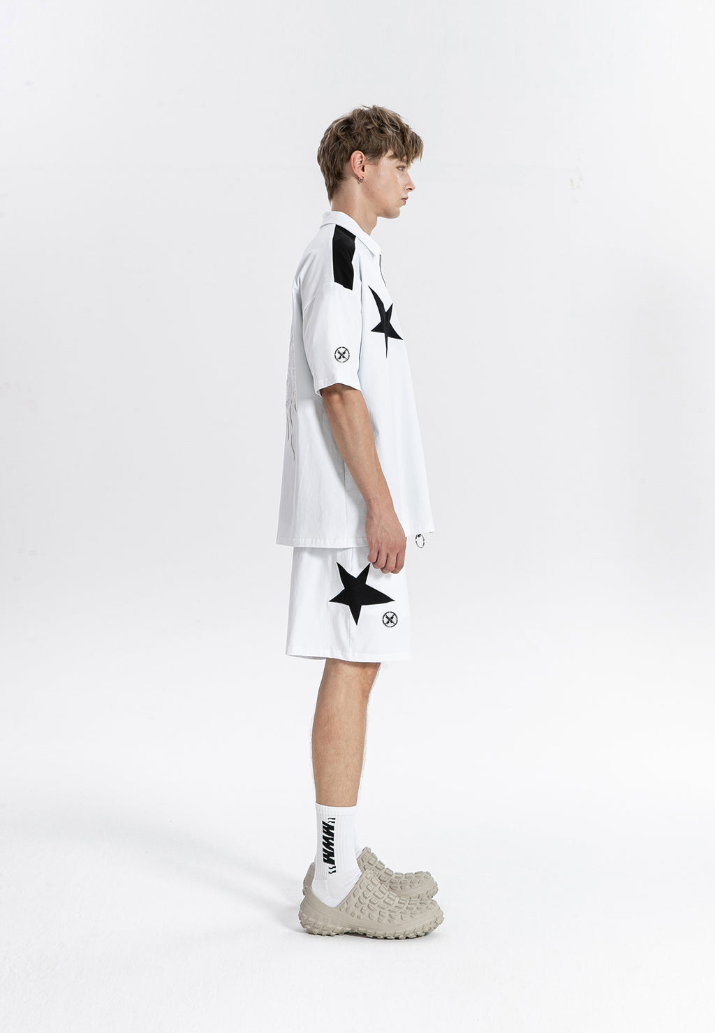 Chaqueta con estrellas y alas bordadas | MWM