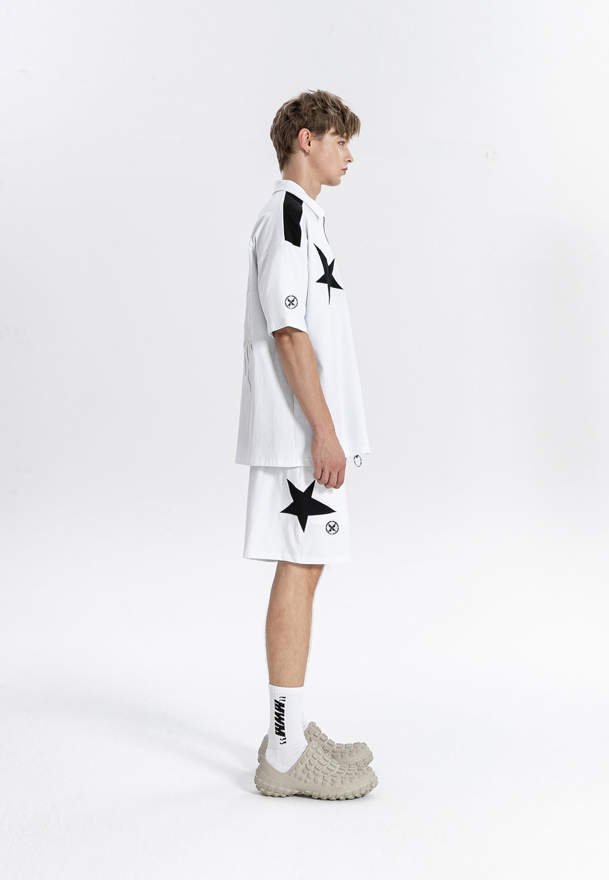 Chaqueta con estrellas y alas bordadas | MWM