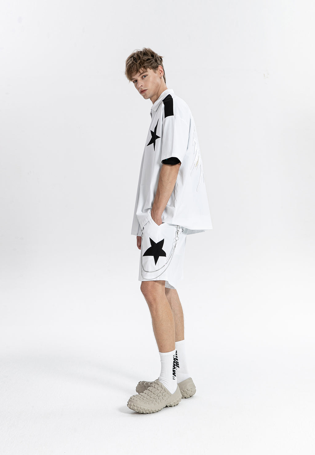 Chaqueta con estrellas y alas bordadas | MWM