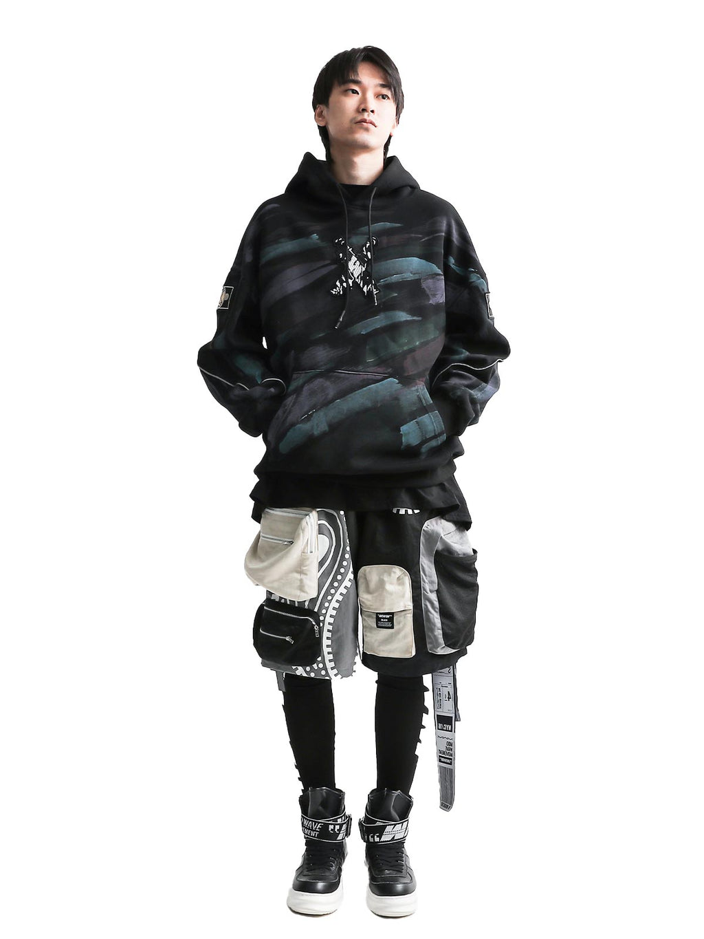 MULTI-POCKET SHORTS