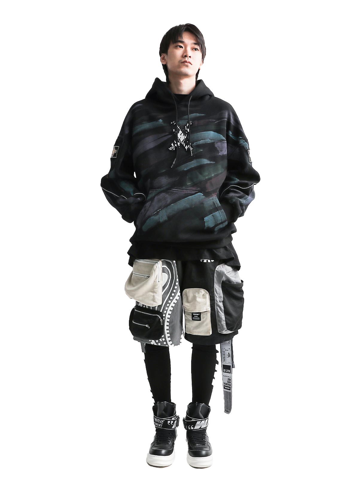 MULTI-POCKET SHORTS