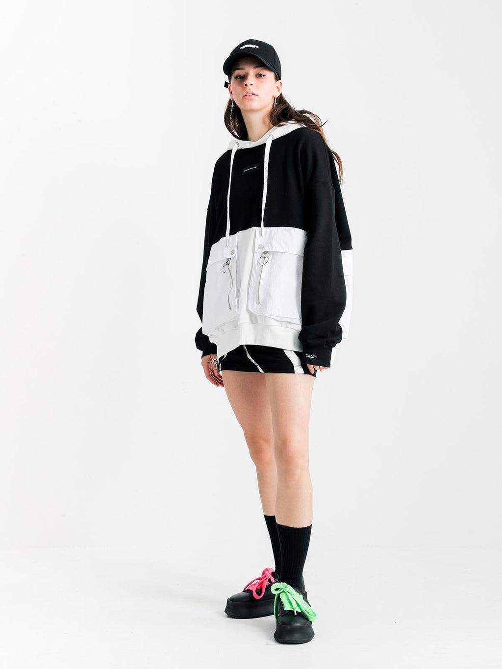 SUDADERA CON CAPUCHA