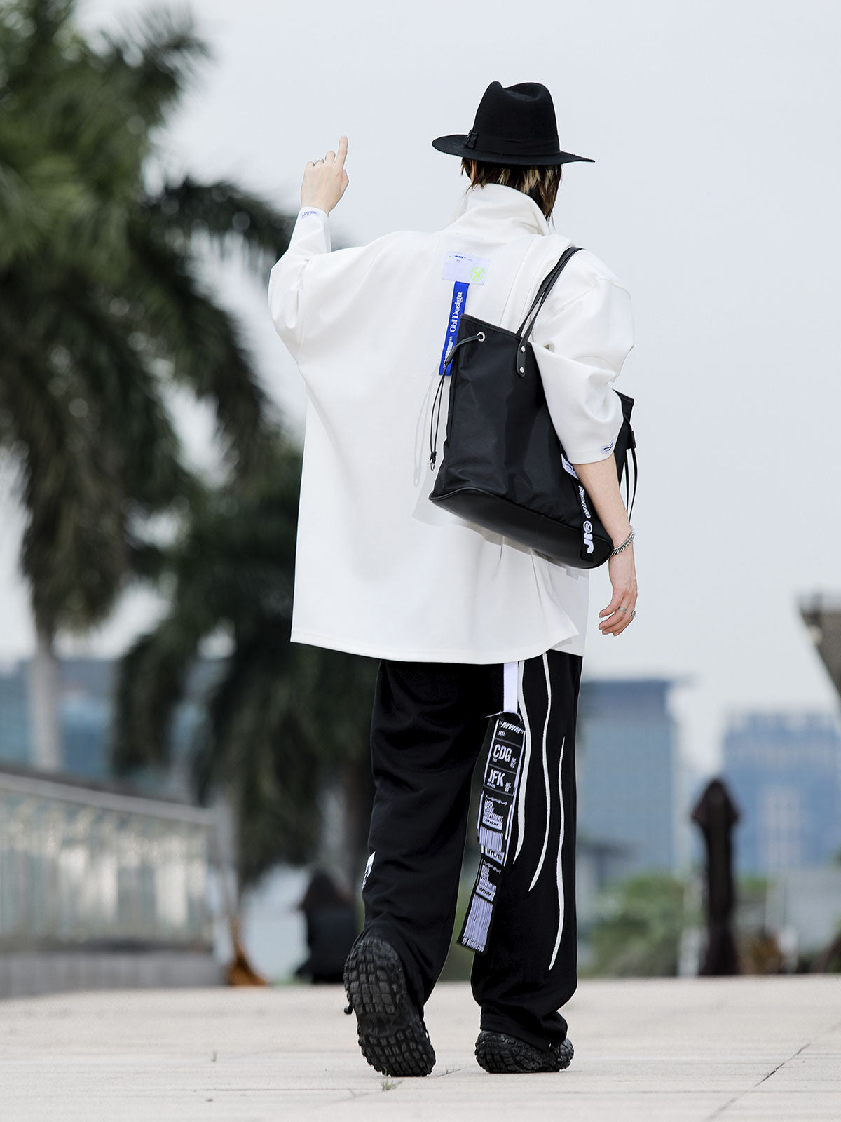 SUDADERA OVERSIZE