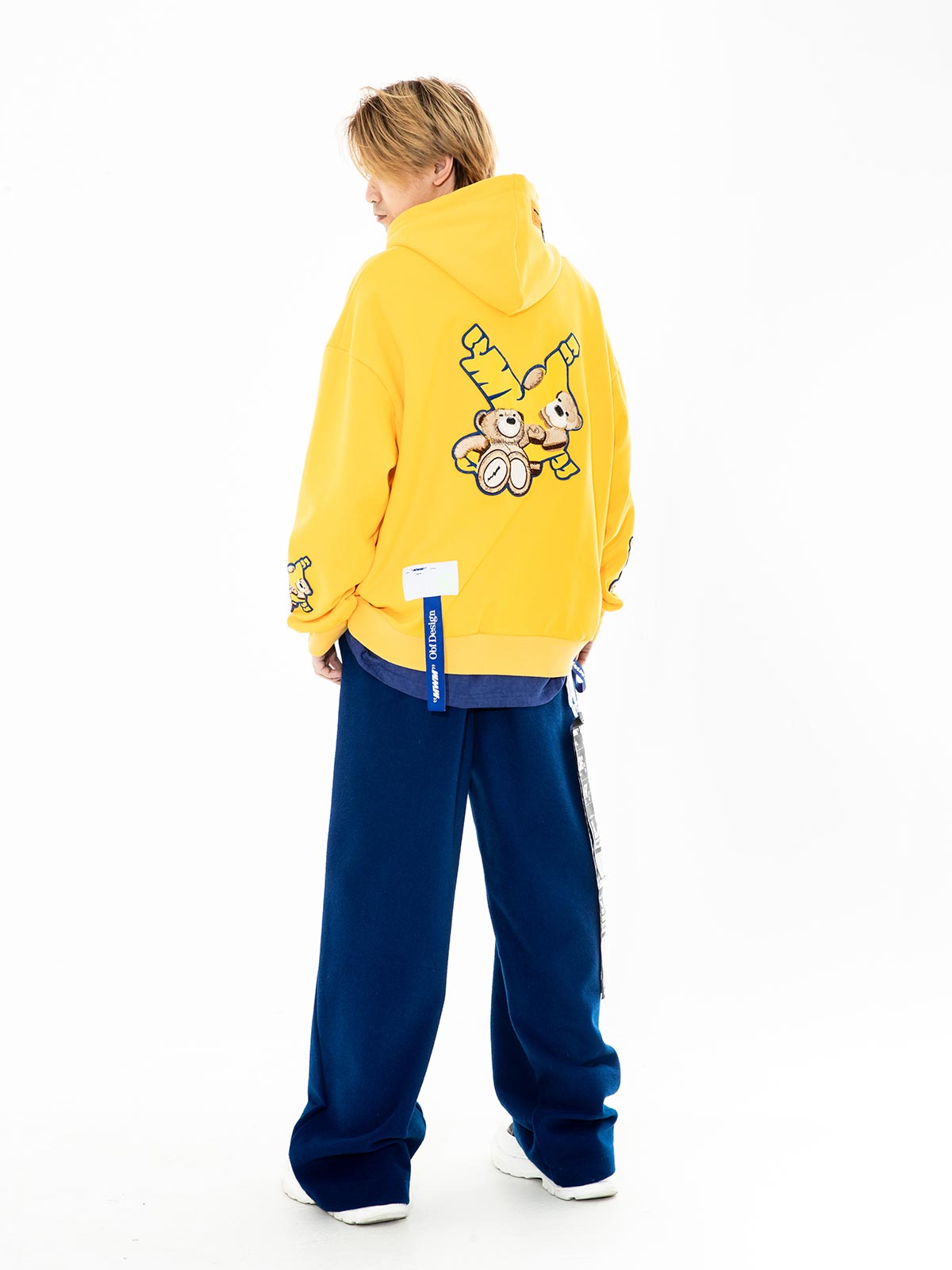 LOOSE TROUSERS