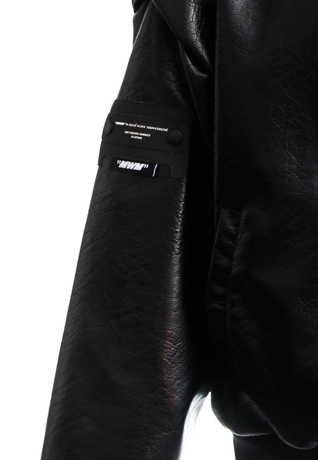CHAQUETA CON CAPUCHA MWM