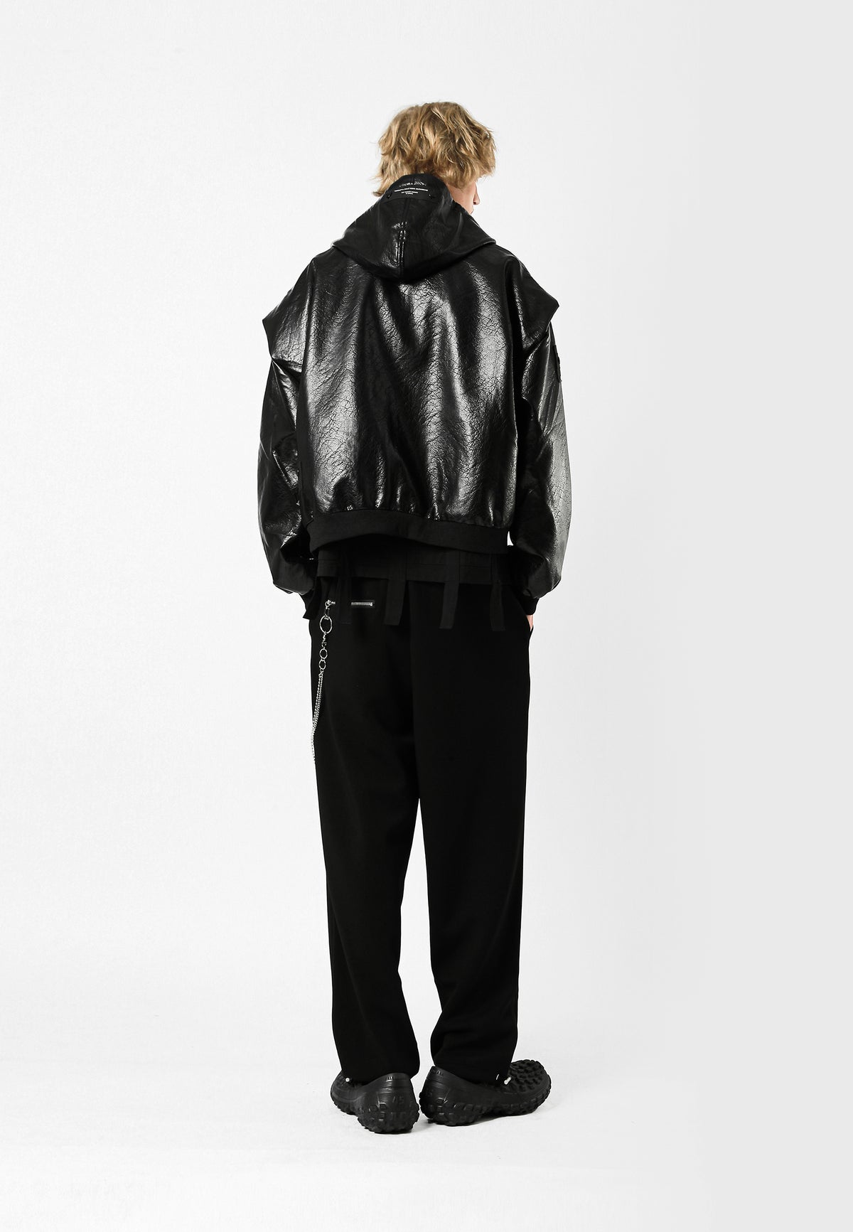 CHAQUETA CON CAPUCHA MWM