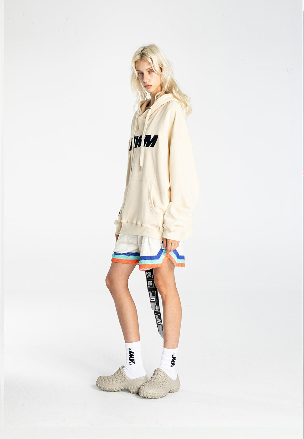 Sudadera con capucha con print de flor de almendro | MWM