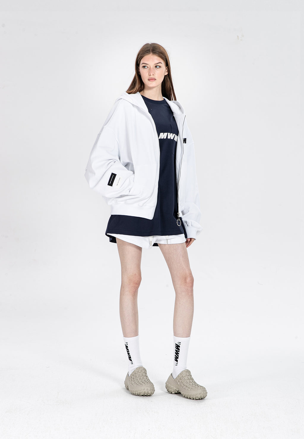 SUDADERA CON CAPUCHA LOGO MWM