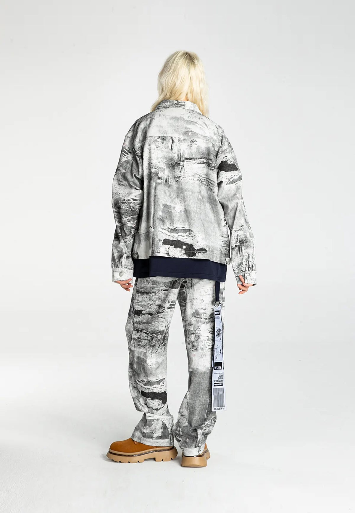 Chaqueta vaquera con efecto desgastado | MWM