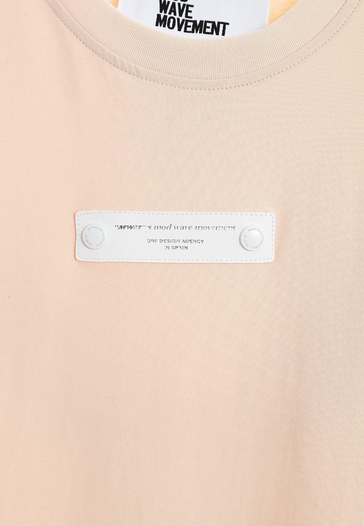 Camiseta con cordones en cruz | MWM