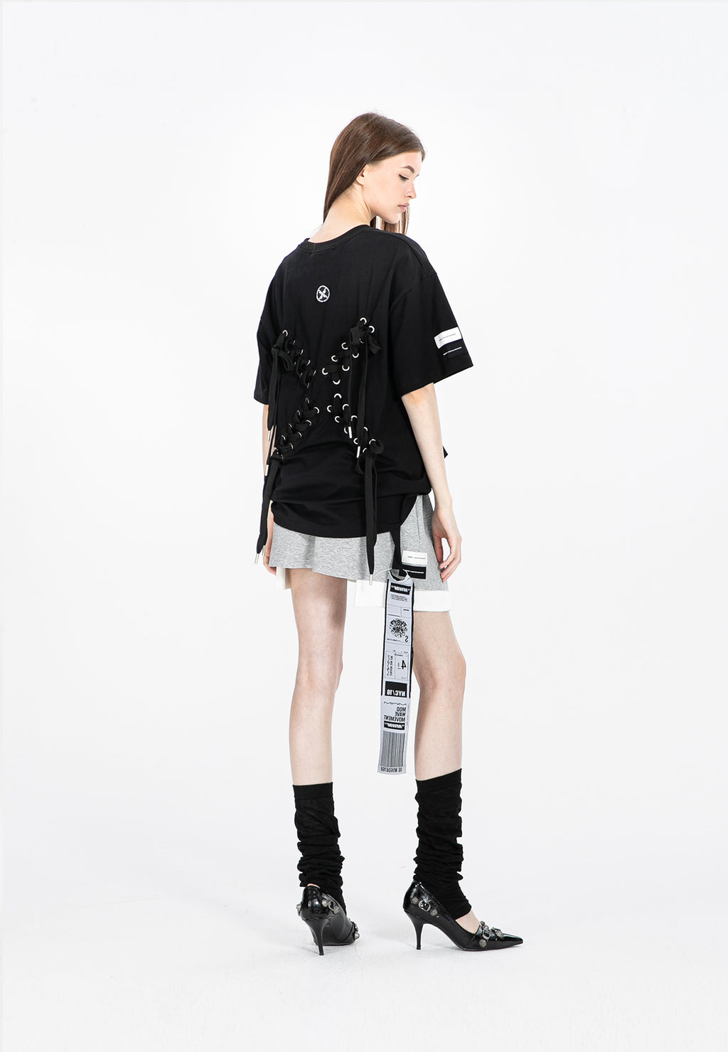 Camiseta con cordones en cruz | MWM