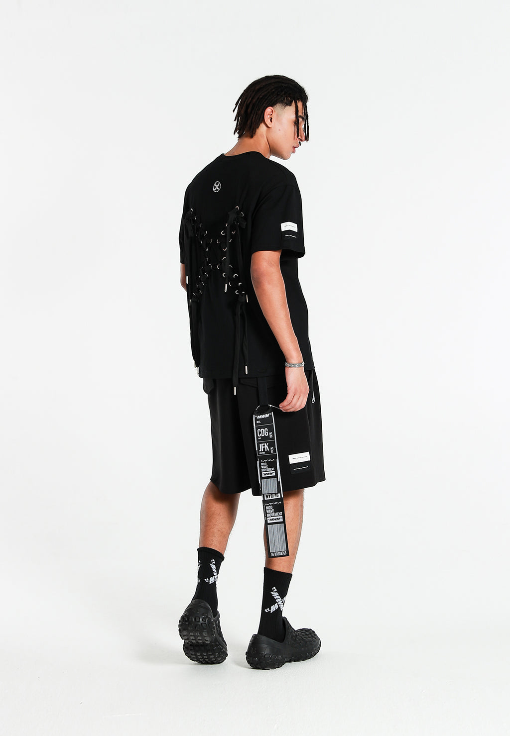 Camiseta con cordones en cruz | MWM