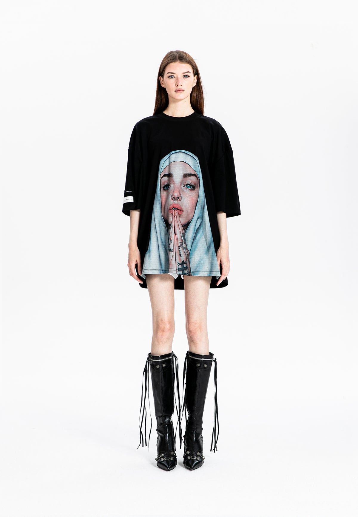 NUN T-SHIRT MWM