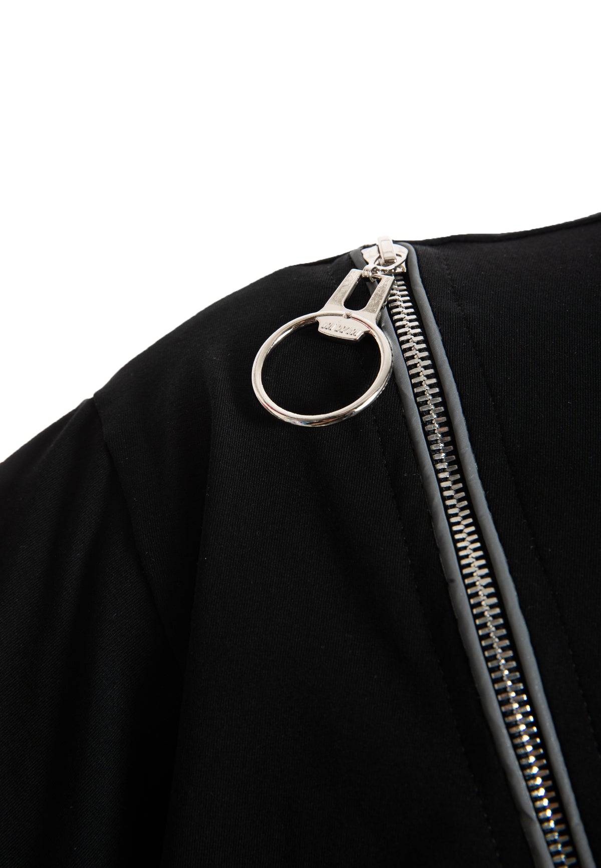 MWM T-SHIRT ZIPPER DETAIL