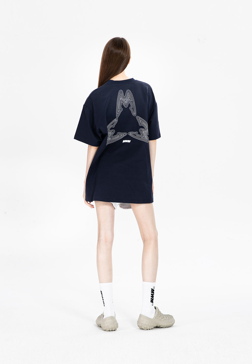 Camiseta con logo triangular | MWM