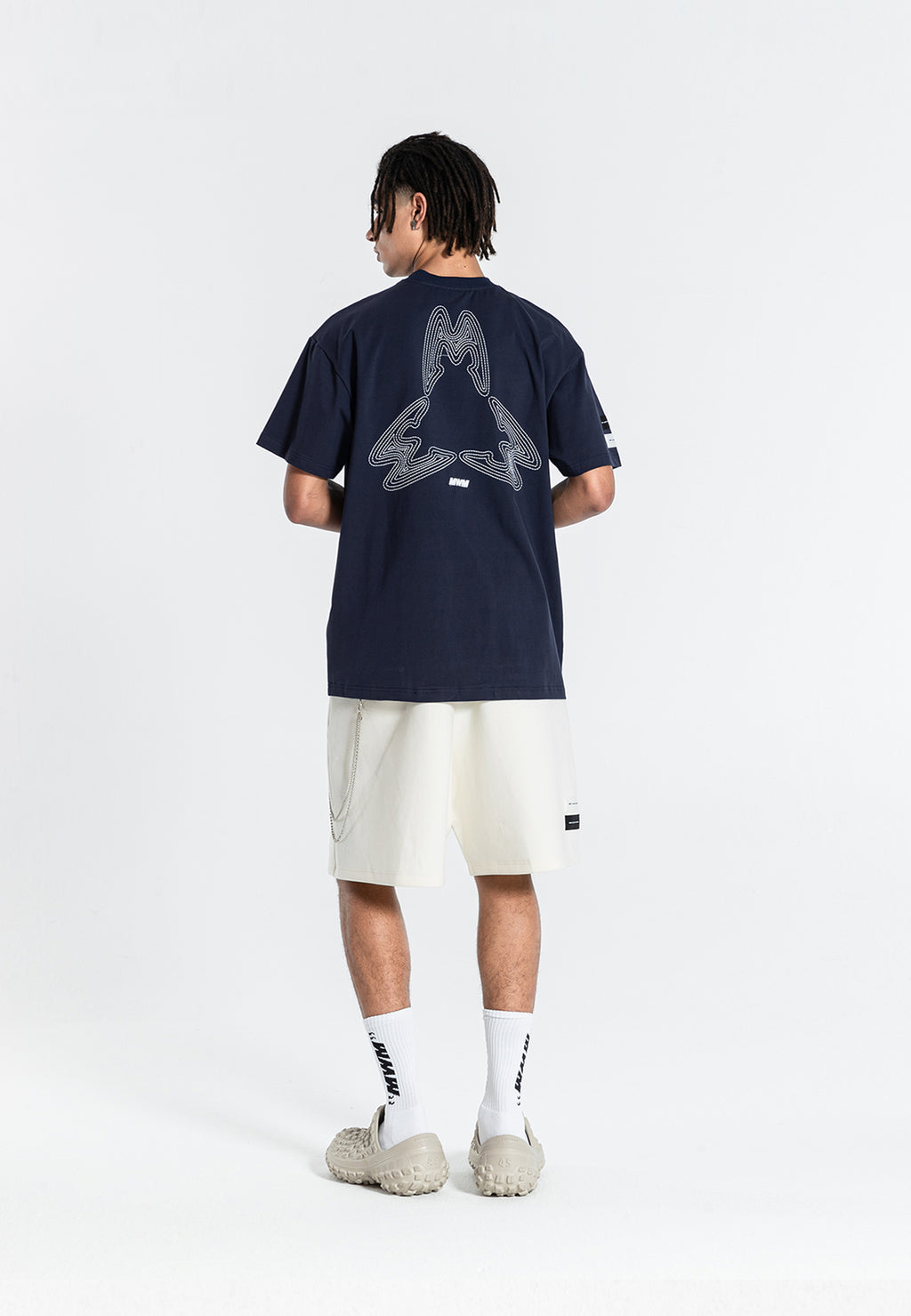 Camiseta con logo triangular | MWM