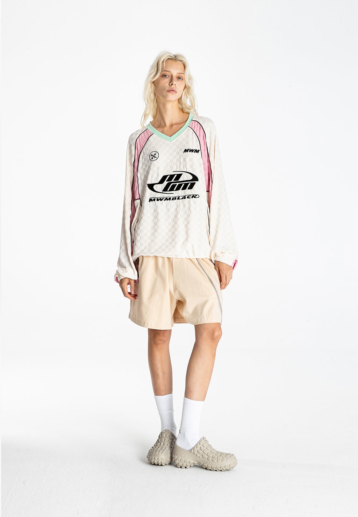 MWM BERMUDA SHORTS WITH CHAIN DETAIL
