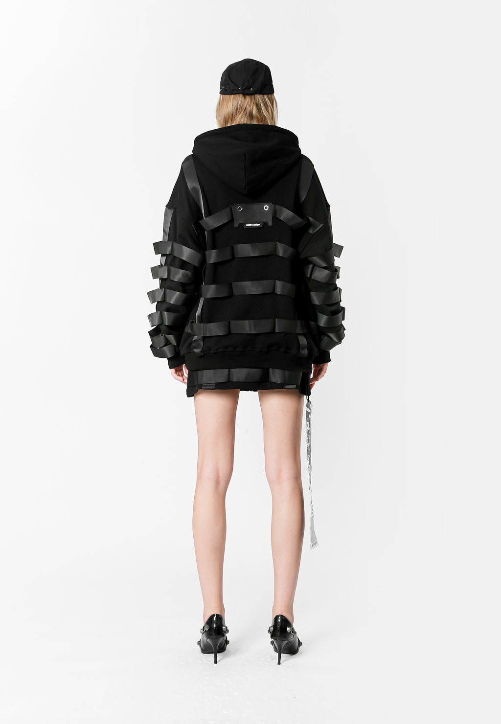 SUDADERA CON CAPUCHA MWM