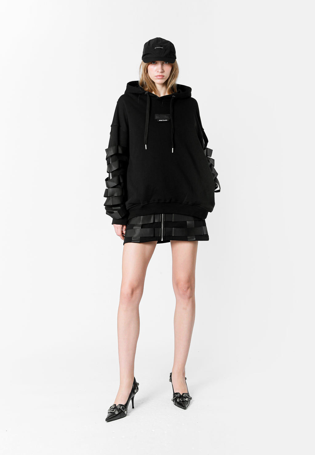 SUDADERA CON CAPUCHA MWM