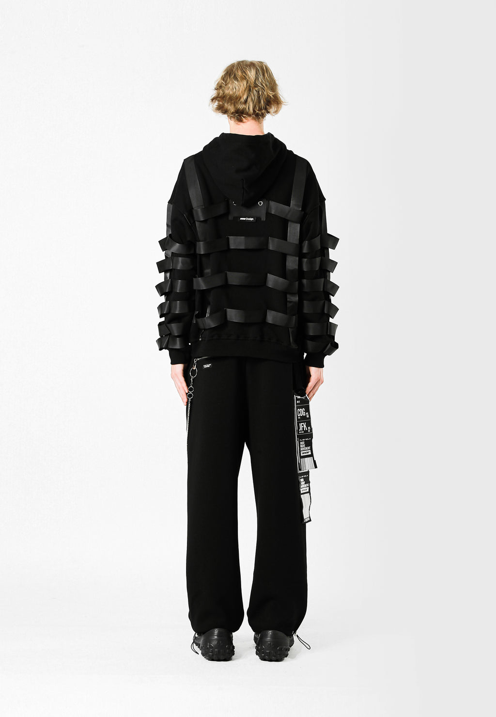 SUDADERA CON CAPUCHA MWM