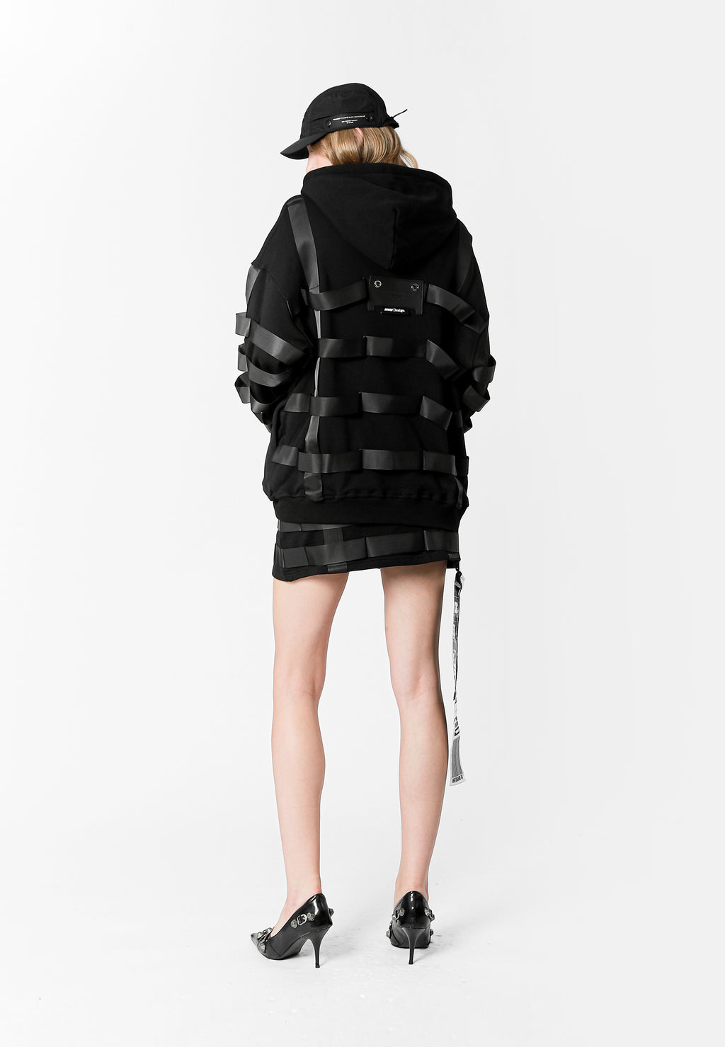 SUDADERA CON CAPUCHA MWM