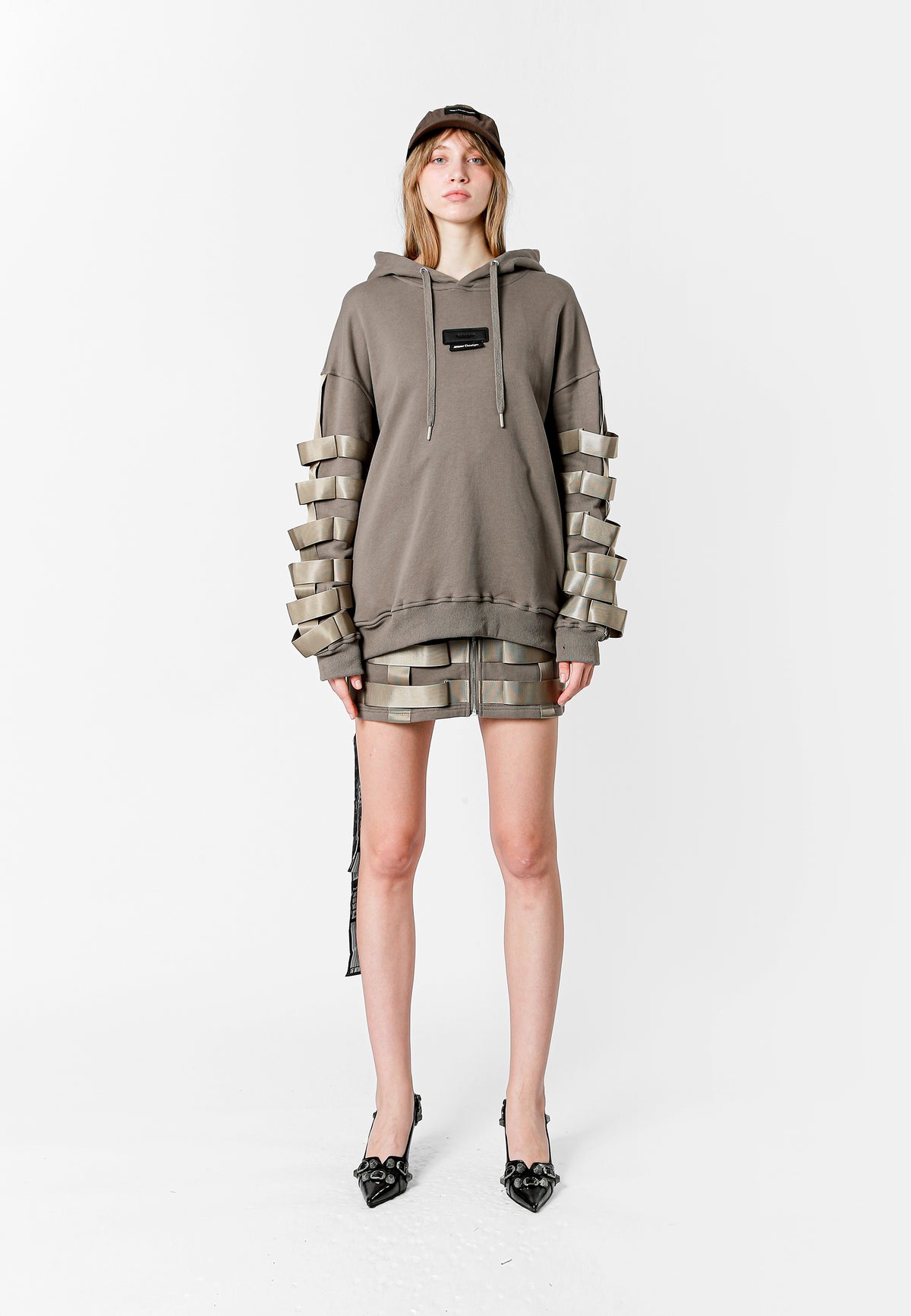 SUDADERA CON CAPUCHA MWM