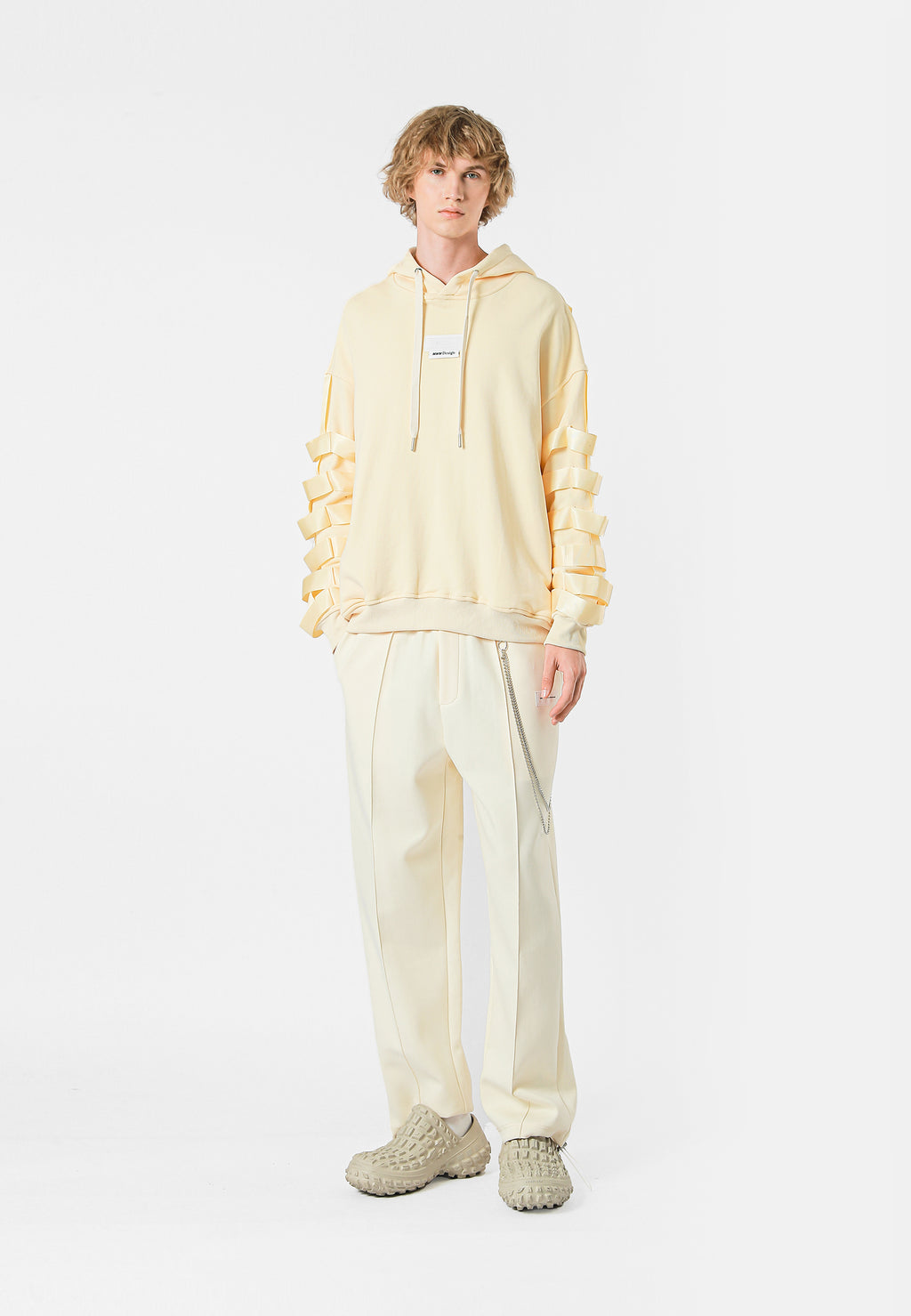 SUDADERA CON CAPUCHA MWM