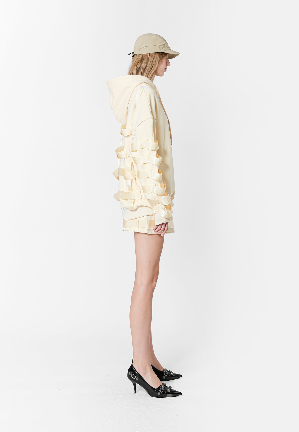 SUDADERA CON CAPUCHA MWM